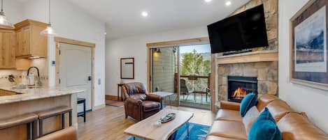 Televisión, chimenea