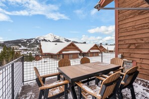 Outdoor dining - Lone Peak Views, Hot Tub & Grill + 5 Min to Resort (Big Sky)