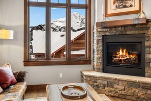 Interior - Lone Peak Views, Hot Tub & Grill + 5 Min to Resort (Big Sky)