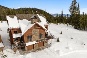 Exterior - Lone Peak Views, Hot Tub & Grill + 5 Min to Resort (Big Sky)