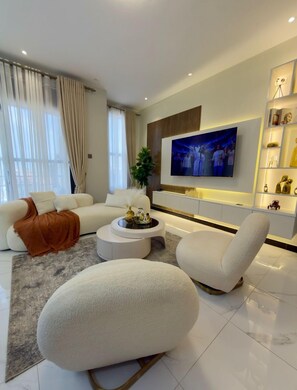 Deluxe Apartment, Balcony, City View | Living area - Simba Heights Kyanja (Kampala)