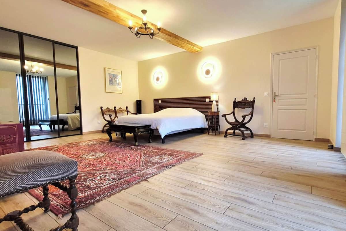 Superior Suite, Sauna & Hammam | Màn/rèm cản sáng, bàn ủi/dụng cụ ủi quần áo