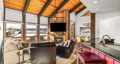 2BR/2BA | 4 Beds + Queen Sofa | Walk to Slopes