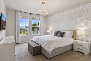 10 habitaciones, tabla de planchar con plancha, wifi y ropa de cama 