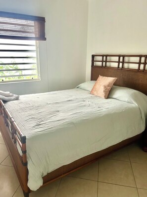3 chambres, fer et planche à repasser, Wi-Fi gratuit, draps fournis