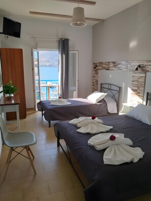 WiFi, bed sheets - Apartment 'Sea View Double Bedroom' with Sea View, Wi-Fi and Air Conditioning (Posidhonía)