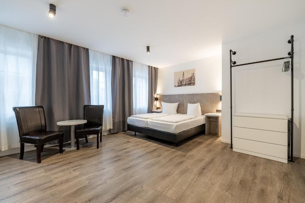 Doppelzimmer, Stadtblick | Zimmersafe, kostenloses WLAN