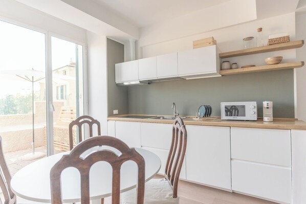 Living area - La Garaventa Serviced Apartments (Genoa)