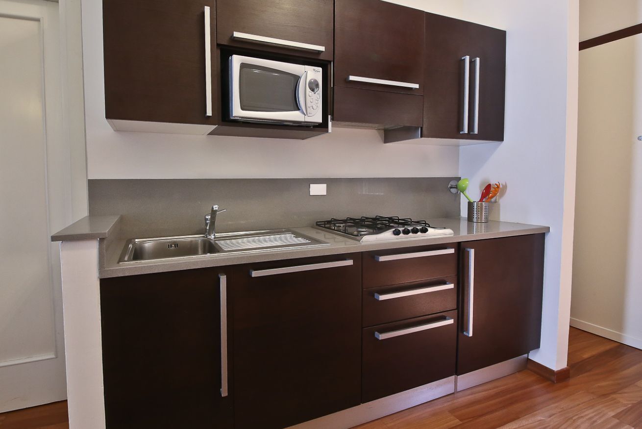 Kühlschrank, Mikrowelle, Geschirrspüler, Toaster