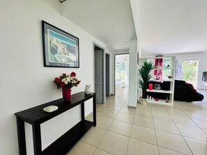 Interior - - Casa Zivvia - Beachfront (Lucciana)