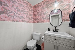 Shower, hair dryer - Big Pool, Hot Tub & Gym at Spacious 5 Bedroom Home (Overland Park)