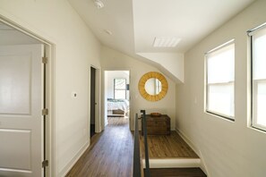 Interior - Chic 2bd Flat-Victorian Village (Columbus)