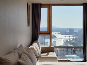Interior - 2#[Mapo Station] Best View! Han River View- Skyline Stay (Seoul)