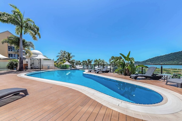 Pool - Harbour View Resort Stay 1512 (Airlie Beach)
