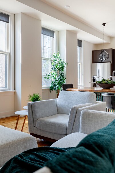 Boutique Luxury Brownstone - Short North