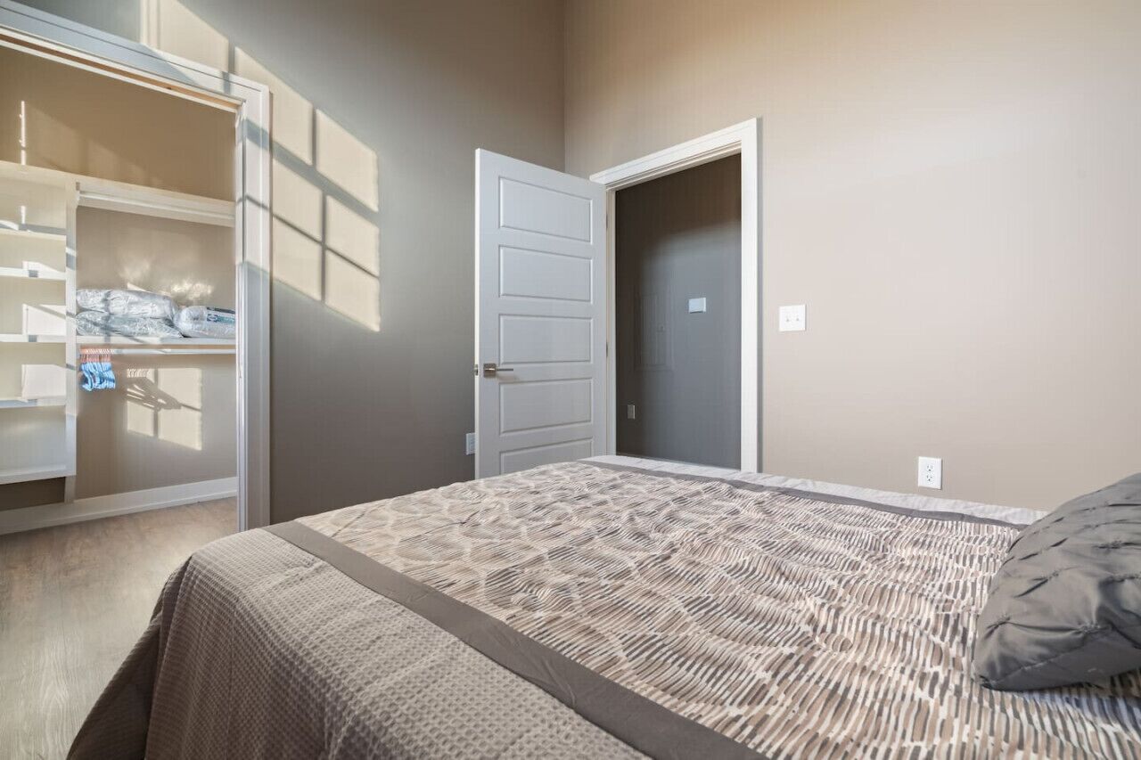 1 soverom, skrivebord, strykejern/-brett og wi-fi