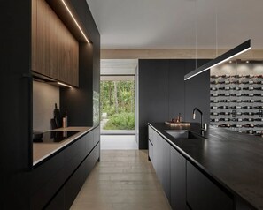 Réfrigérateur, four, plaque de cuisson, lave-vaisselle