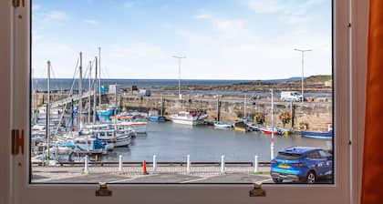 Seaview 2-bed Apartment on Anstruther Harbourfront