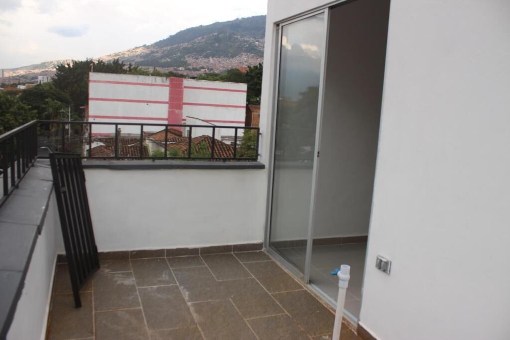 Suite estudio junior, balcón, vista a la ciudad | Exterior