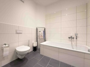 Handtücher, Seife, Toilettenpapier