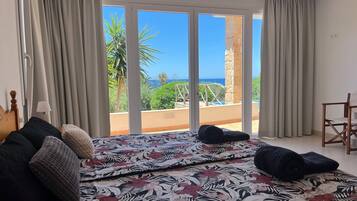 Silitysrauta/-lauta, Wi-Fi, vuodevaatteet, pääsy pyörätuolilla