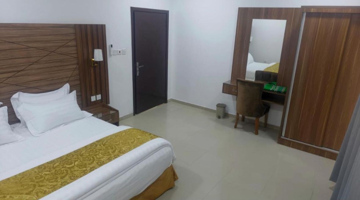 In-room safe, blackout curtains, free WiFi