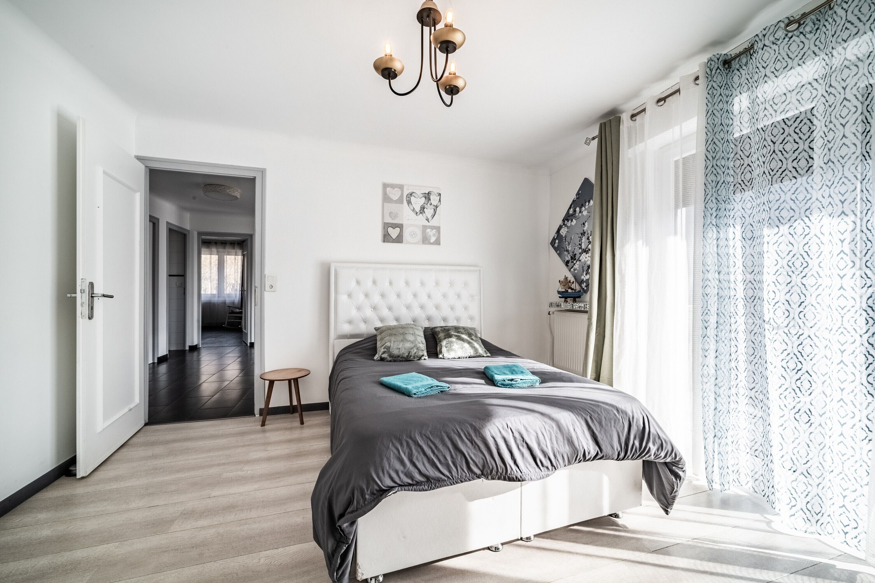 4 bedrooms, WiFi, bed sheets