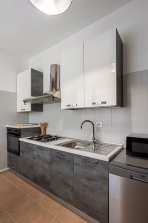 Villa Gabri 2 con patio e vista parco | Cocina privada | Periquera 