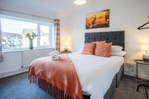 House (2 Bedrooms)