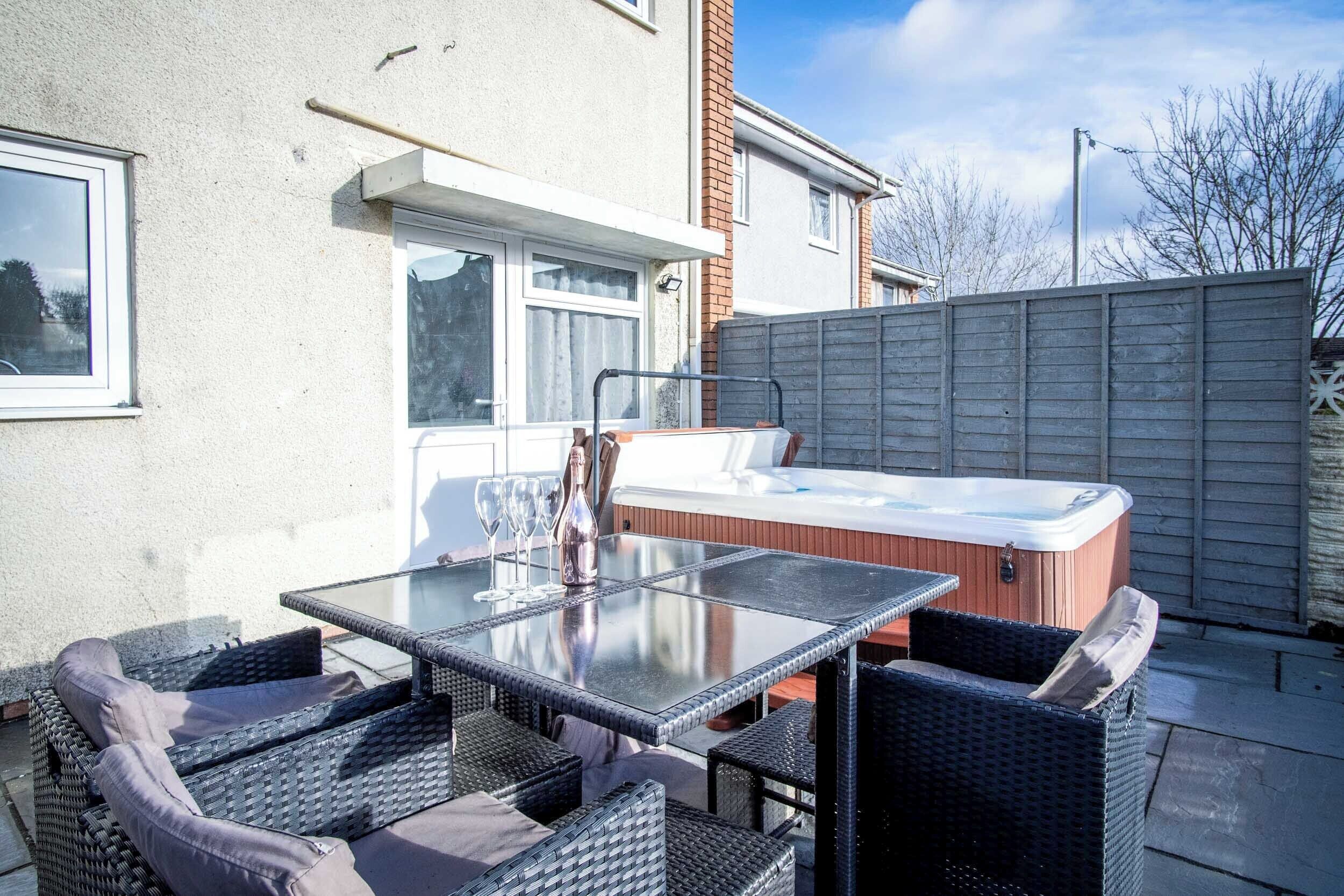 House (3 Bedrooms) | Terrace/patio