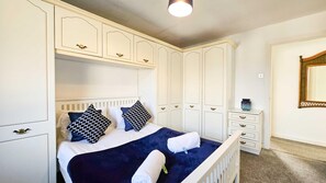 Floor plan - Tyle Teg - 3 Bedroom Holiday Home - Clydach (Swansea)