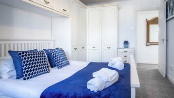 House (3 Bedrooms) | 3 bedrooms, iron/ironing board, bed sheets