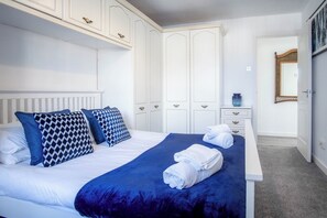 3 chambres, fer et planche à repasser, draps fournis