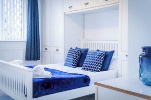 3 chambres, fer et planche à repasser, draps fournis
