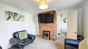 Floor plan - Tyle Teg - 3 Bedroom Holiday Home - Clydach (Swansea)