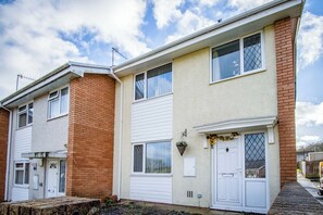 Exterior - Tyle Teg - 3 Bedroom Holiday Home - Clydach (Swansea)