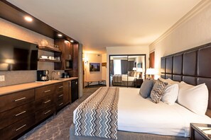 Free WiFi, bed sheets - Cliff Club at Snowbird - 1 Bedroom with 1 King bed and sofa bed with balcony (Snowbird)