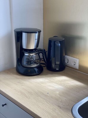 Kaffee und/oder Kaffeemaschine