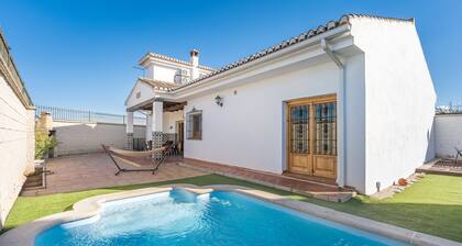 Sueños De La Vega (Ground floor villa with pool)