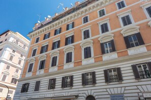 Front of property - Rental in Rome Borghese Apartment (Rome)