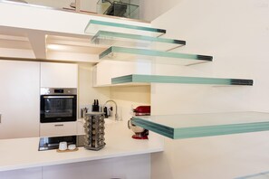Apartment | Private kitchen - Rental in Rome Borghese Apartment (Rome)