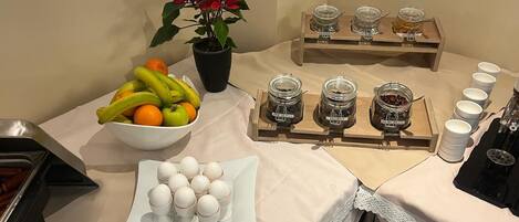 Free daily continental breakfast