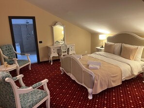 Deluxe Studio Suite | Desk, free WiFi - Classic Inn By Radacini (Brasov)