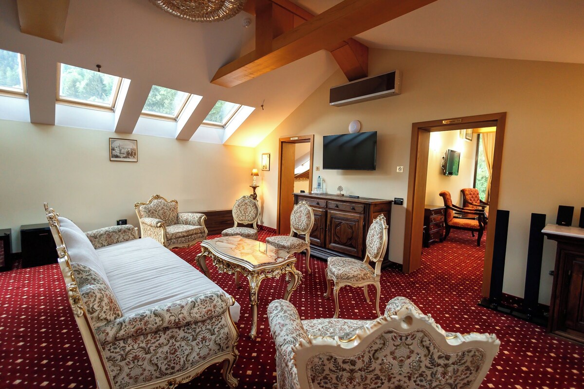 Penthouse | Living area | TV