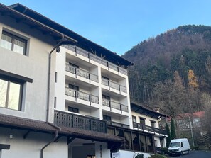 Exterior - Classic Inn By Radacini (Brasov)