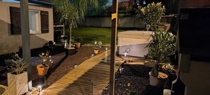 Property grounds - Welcome to NOUT TI KAZ: Like at home, far from home (Saint-Orens-de-Gameville)