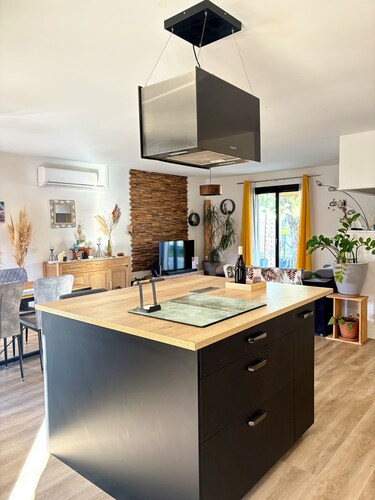 Bienvenu dans NOUT TI KAZ: Comme à la maison, loin de la maison