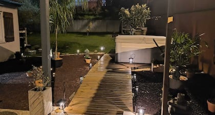 Bienvenu dans NOUT TI KAZ: Comme Ă la maison, loin de la maison