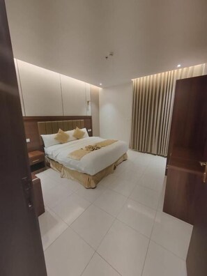 Blackout curtains, free WiFi - Golden New Mahayel (Muhayil)