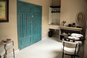 Superior Studio | Dining - El Inn de la Moderna (San Pedro Sula)